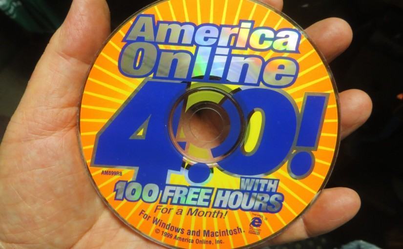 Eine der berüchtigten AOL-CD-ROMs (via Wikimedia)